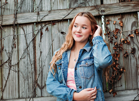 MACKENZIE SENIOR 2020- Blue Ridge Love Stories (11 of 33)